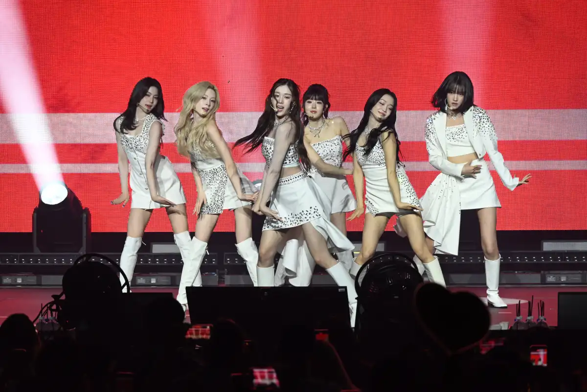 STAYC has fans declaring ‘I WANT IT’ as they wrap up the North American Tour ‘STAY TUNED’ in NYC