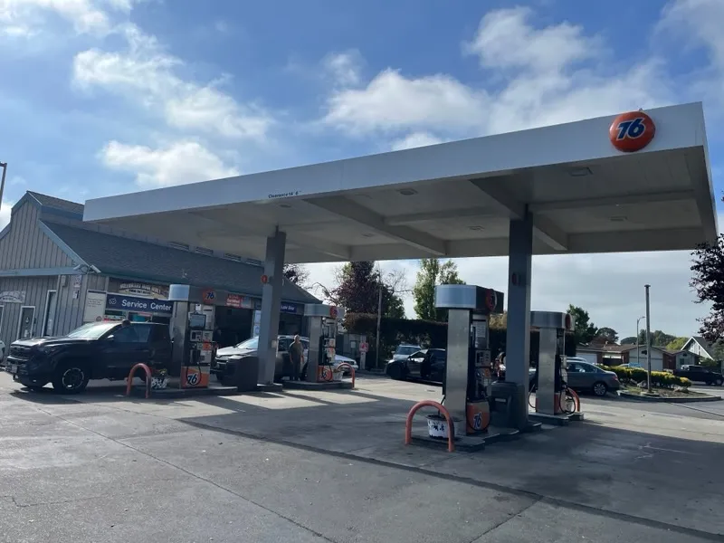 Lone gas station on Alameda’s Bay Farm Island closing at month's end
