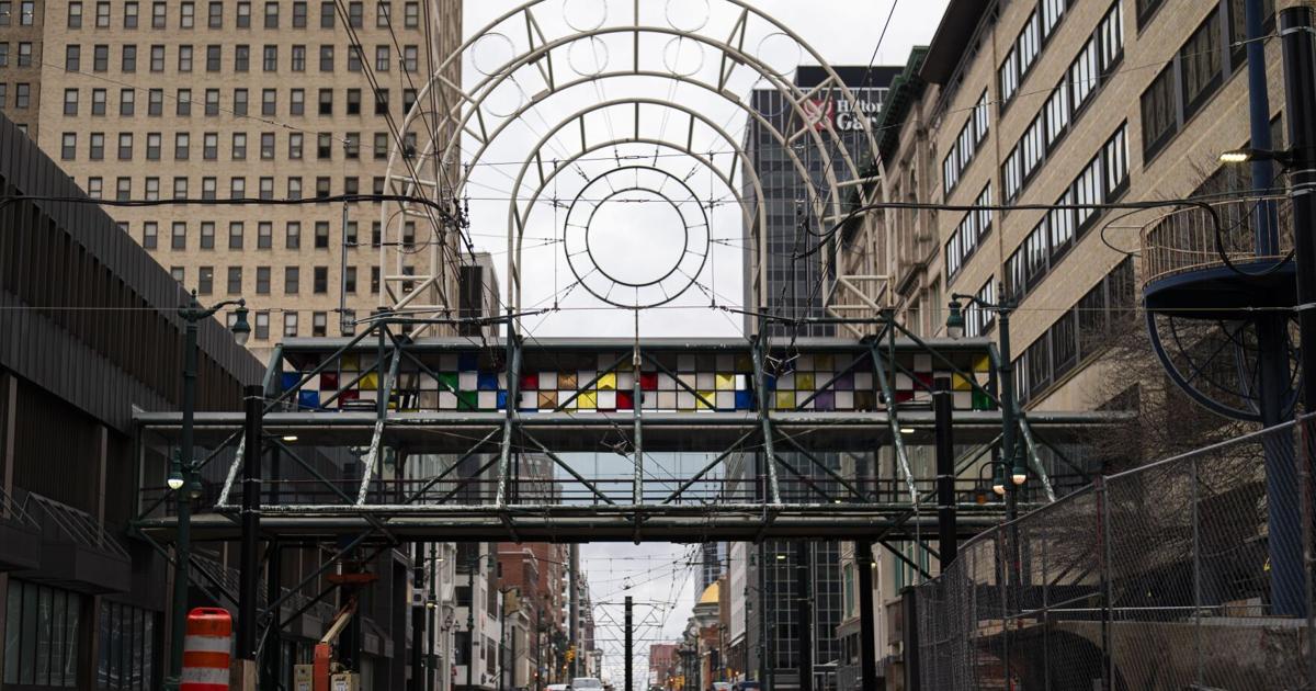 AM&A's pedestrian bridge, crow's nest to come down on Main