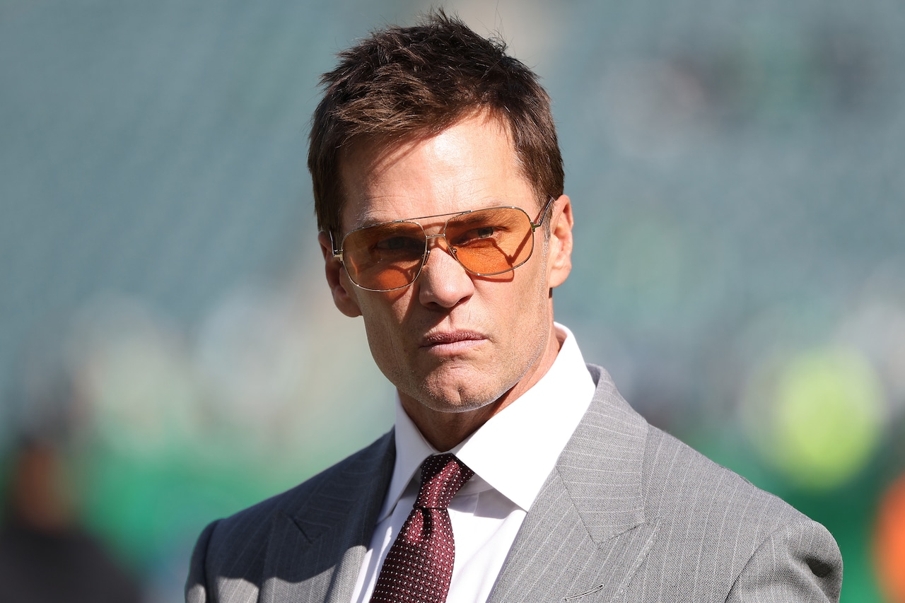 Tom Brady claims dog Junie is clone of previous family pet