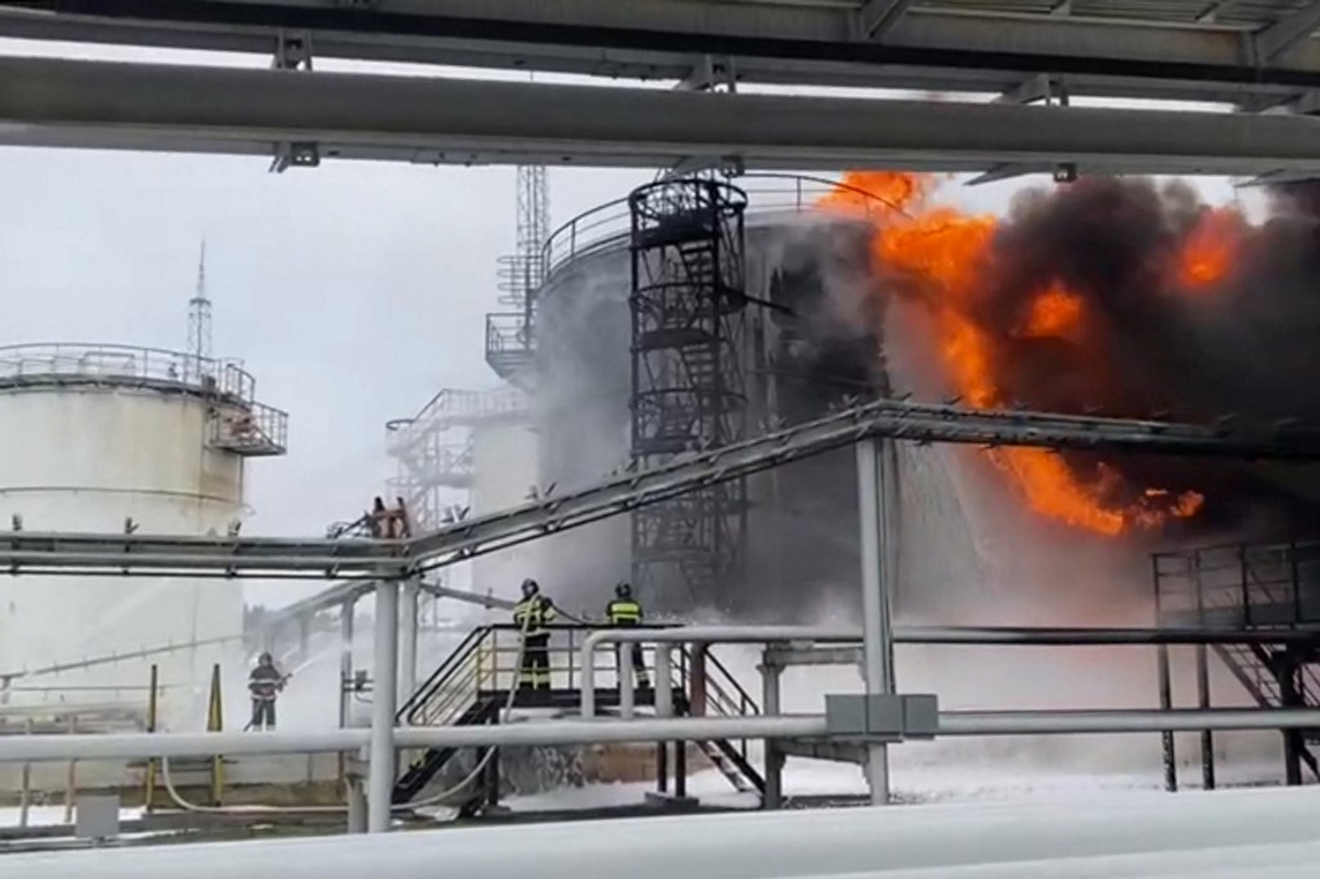 Ukraine’s Drone War Hits Russia’s Economy: 27% of Fuel Output Lost – Zelensky