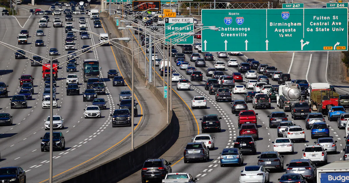 Which day of the week is Atlanta's worst commute day?