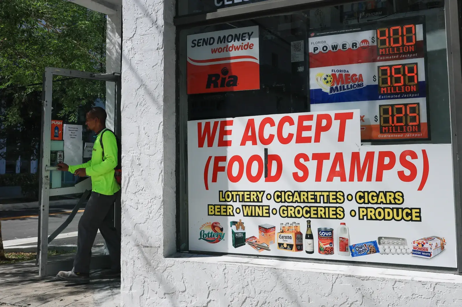 Will SNAP Recipients Get &#039;Food Stamps&#039; in November? The Latest