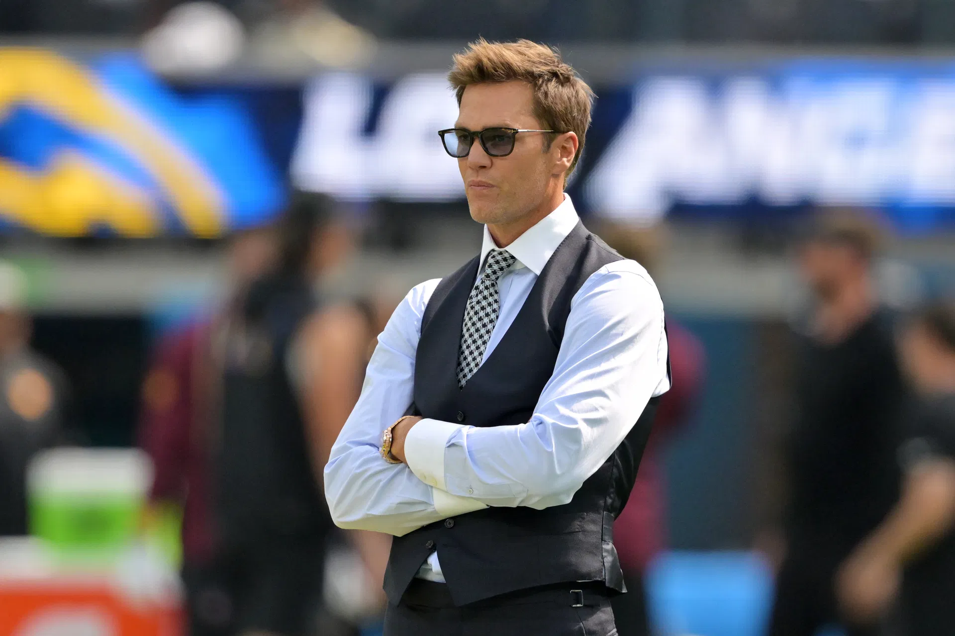 “Someone do a blood test on Drake Maye”: NFL fans react as Tom Brady reveals cloning late dog Lua using advanced biotech