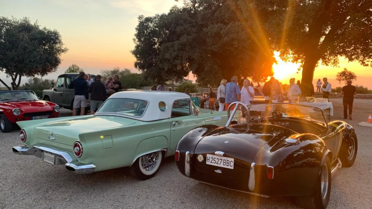 Engine’s ready! Classic cars set to cruise round Mallorca for special Halloween drive