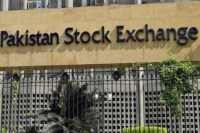 PSX sheds 2,063 more points to close at 160,101.03