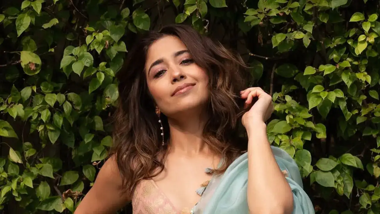 Shweta Tripathi Shares Food Memories From Banaras As Pankaj Tripathi, Ali Fazal & 'Mirzapur: The Movie' Team Wrap Up Shoot — From Lakshmi Chai To Lucknowi Feasts | Exclusive