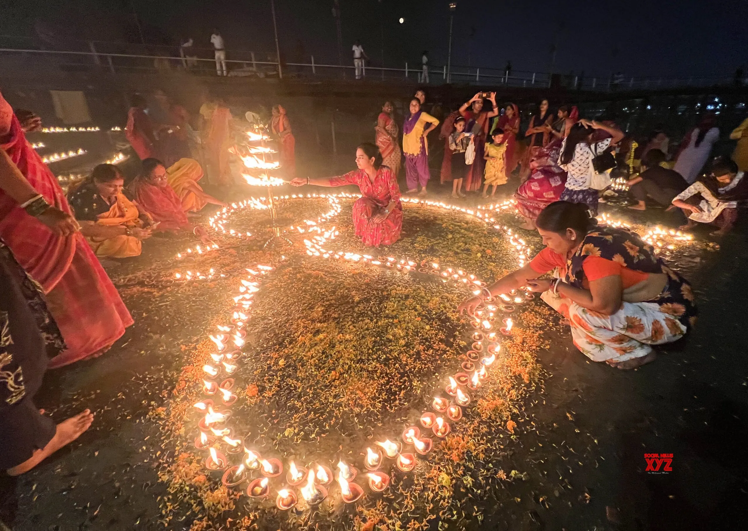 Howrah: Devotees Light Lamps at Shibpur Ghat #Gallery
