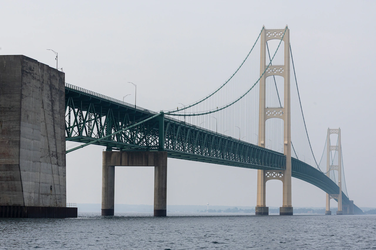 One confirmed dead at Mackinac Bridge