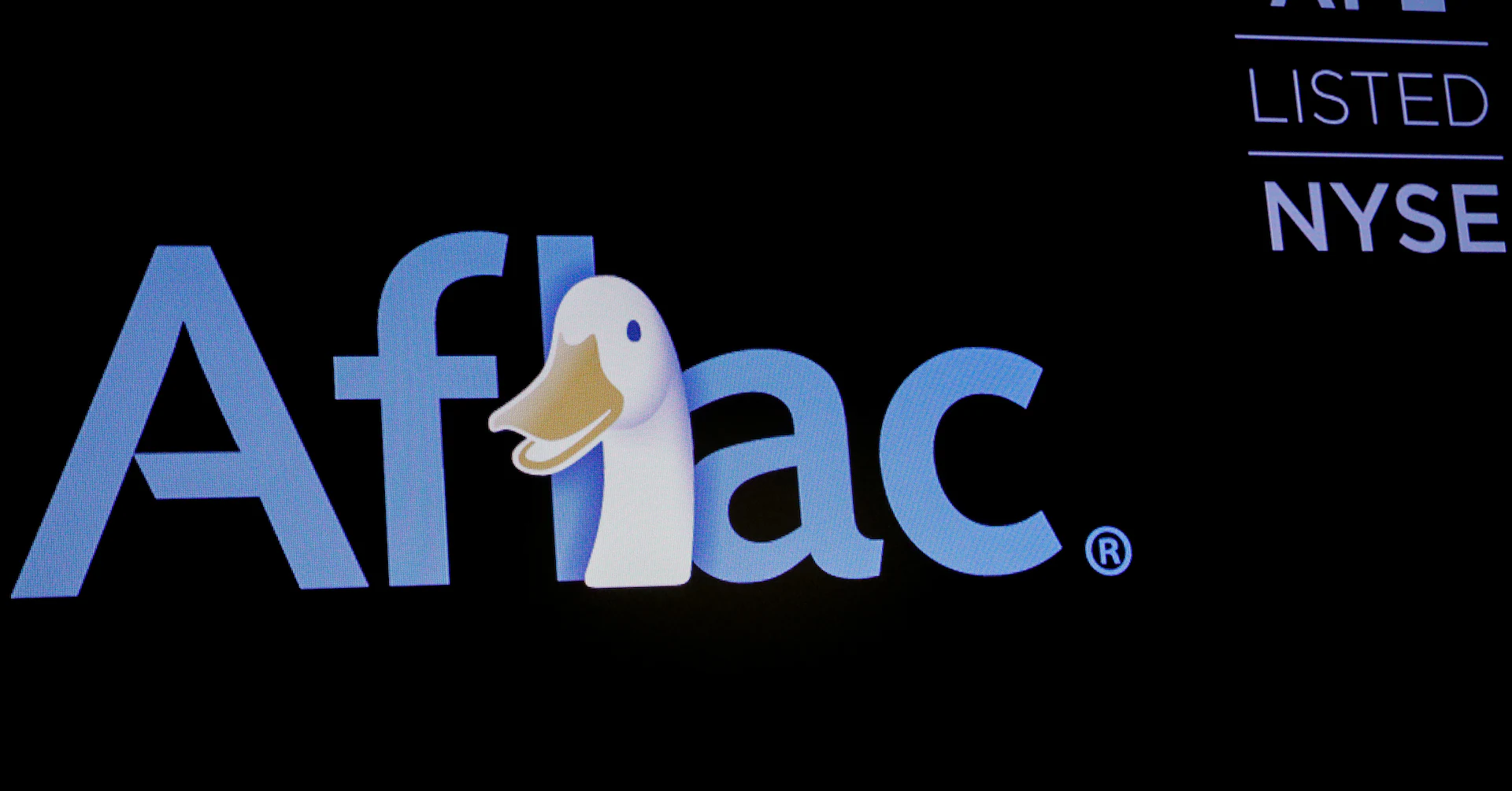 Insurer Aflac tops quarterly estimates on investment gains, steady US growth