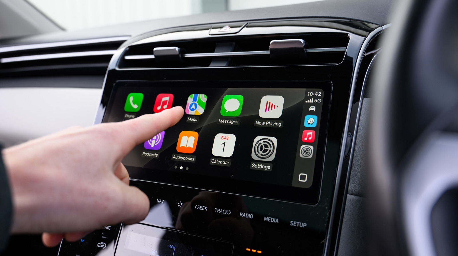 Does CarPlay Use Bluetooth Or Wi-Fi? Here's What You Should Know
