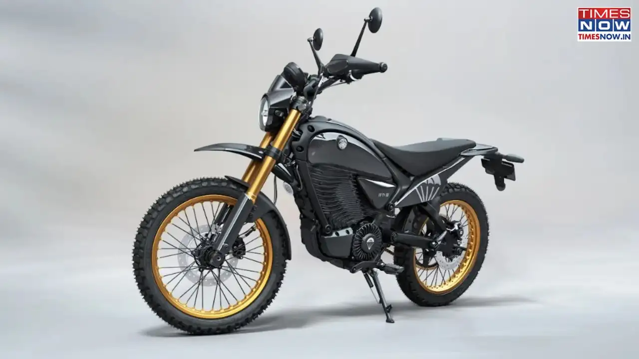 Royal Enfield Flying Flea S6 Showcased at EICMA 2025 - Here Are The Photos With Details