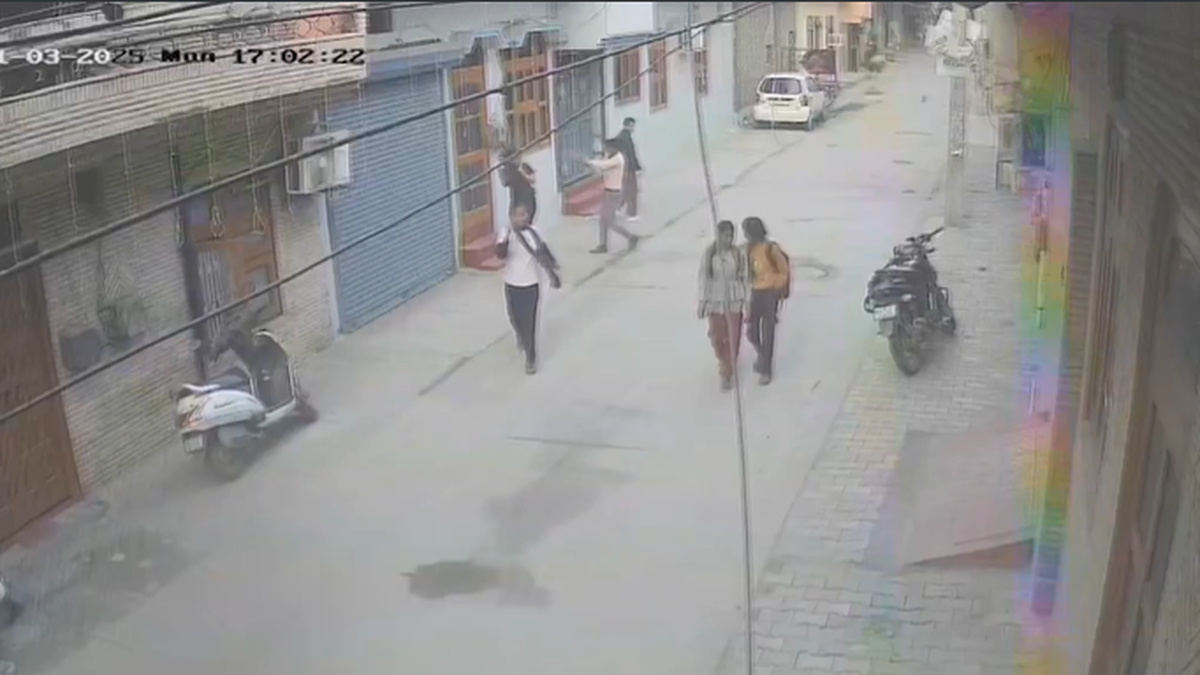 17-year-old girl shot at by stalker in Haryana’s Faridabad, hunt on for accused