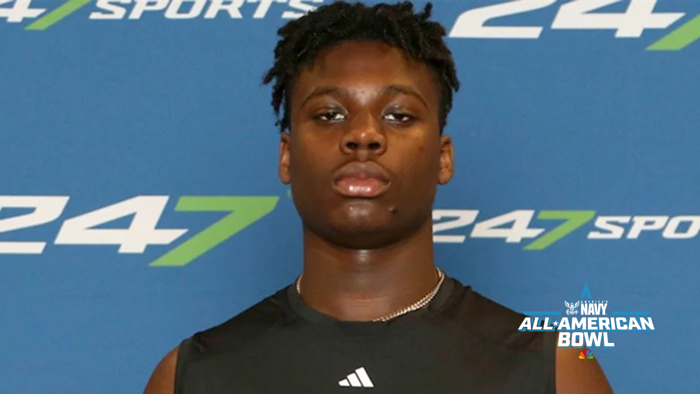 Defensive Lineman Ezekiel Ayangbile Will be Honored as a 2026 Navy All-American