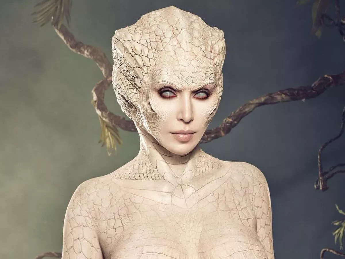 Alien comet investigator wants Kim Kardashian to 'join his research team'