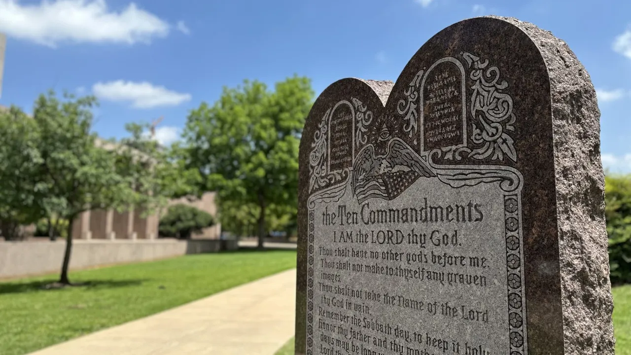 Federal appeals court to hear Texas, Louisiana Ten Commandments cases