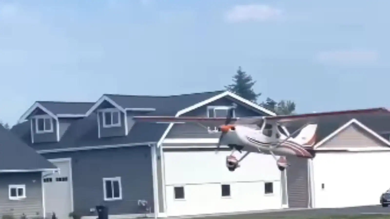 This Place Allows You To ‘Live, Park, And Fly Planes’ Right From Your Doorstep. It Is In...