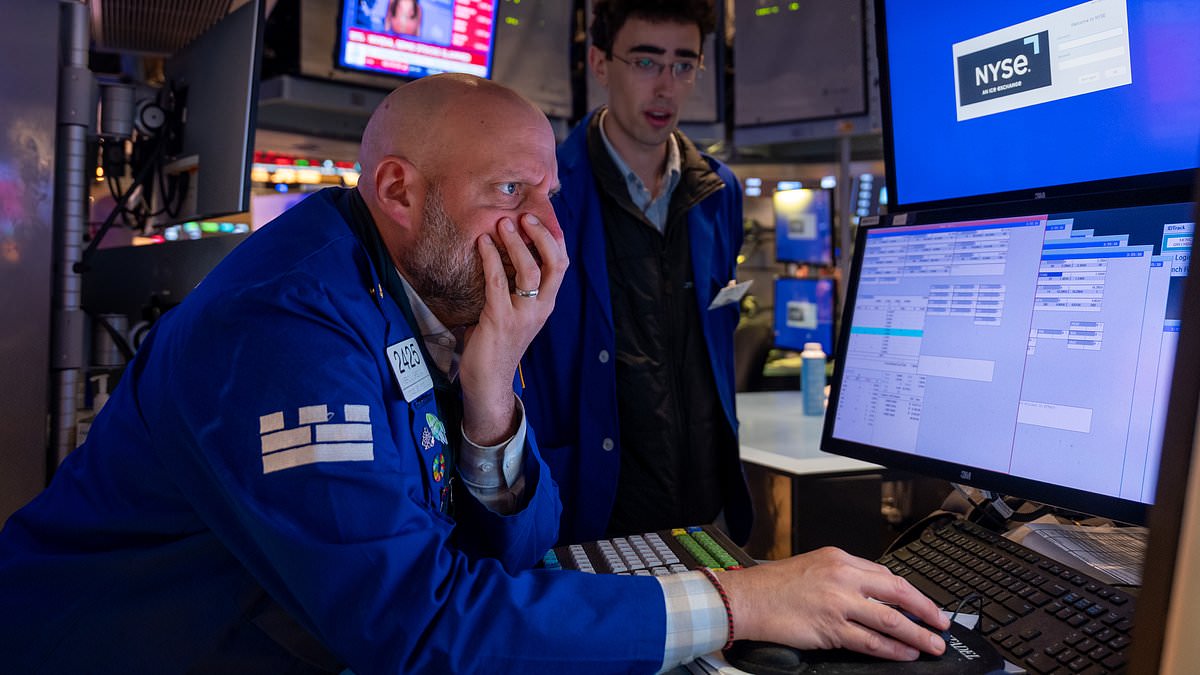 We've never been so sure of an imminent financial crash: Industry leaders across ALL sectors come together to say these signs of US economic meltdown are undeniable