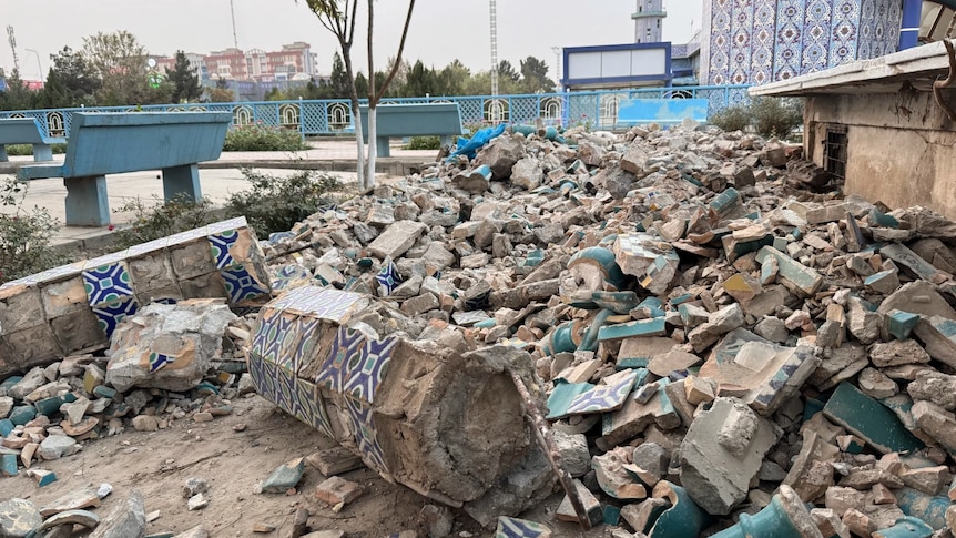 Earthquake kills at least 20, damages Afghanistan's ancient Blue Mosque