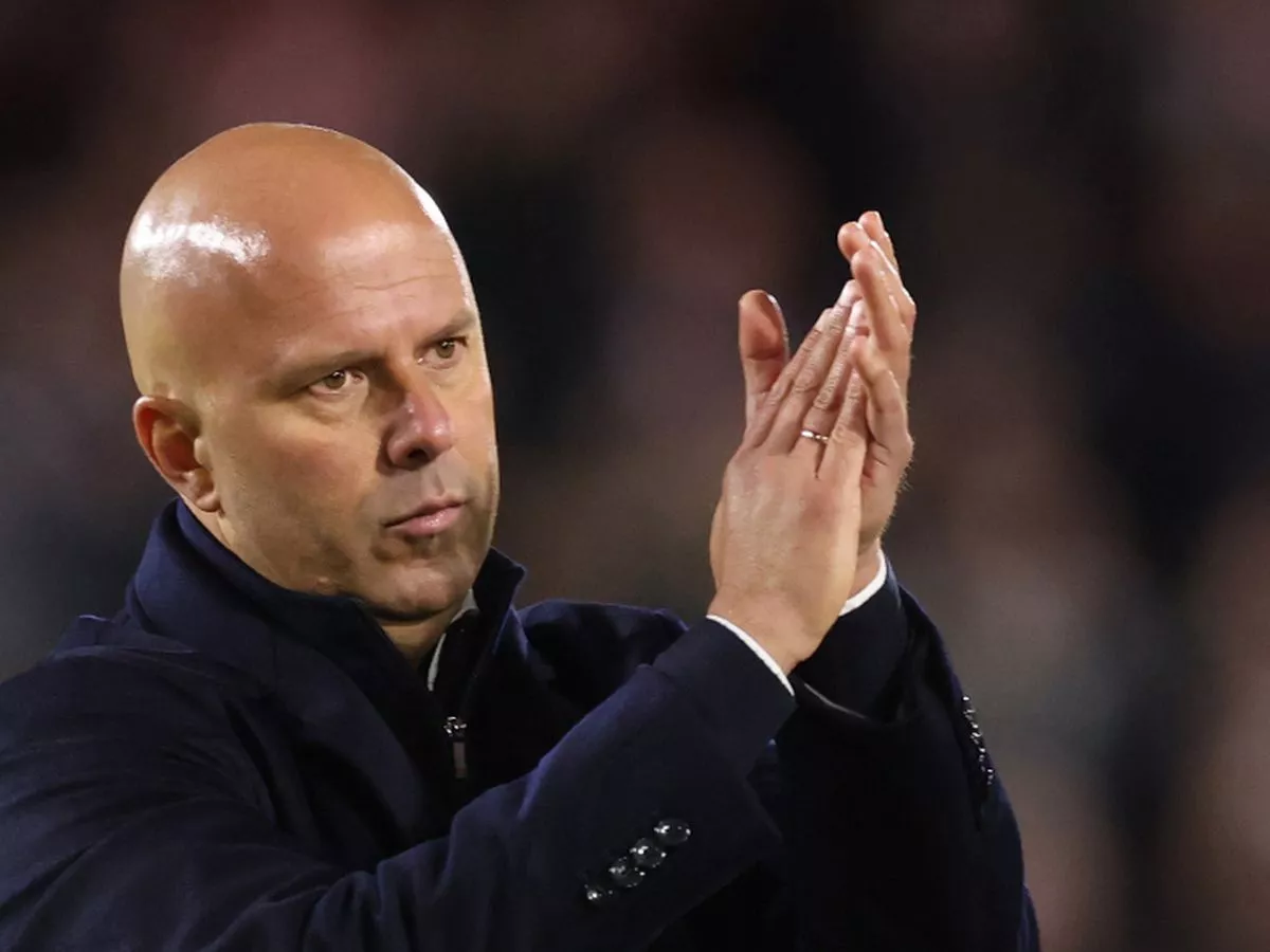 Arne Slot Liverpool sack verdict reached as ex-Reds star 'can't believe what I'm hearing'