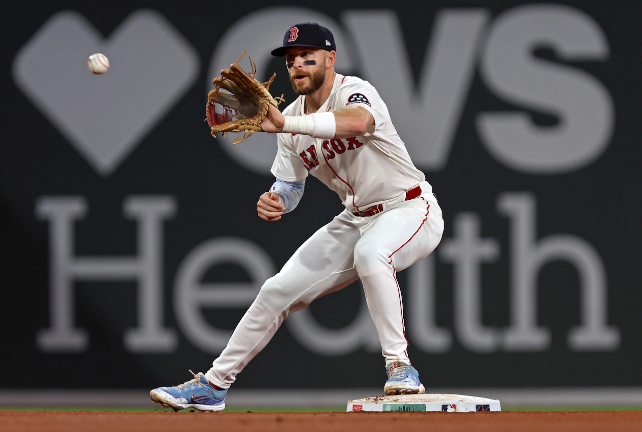What Trevor Story returning means for Red Sox, free agent plans