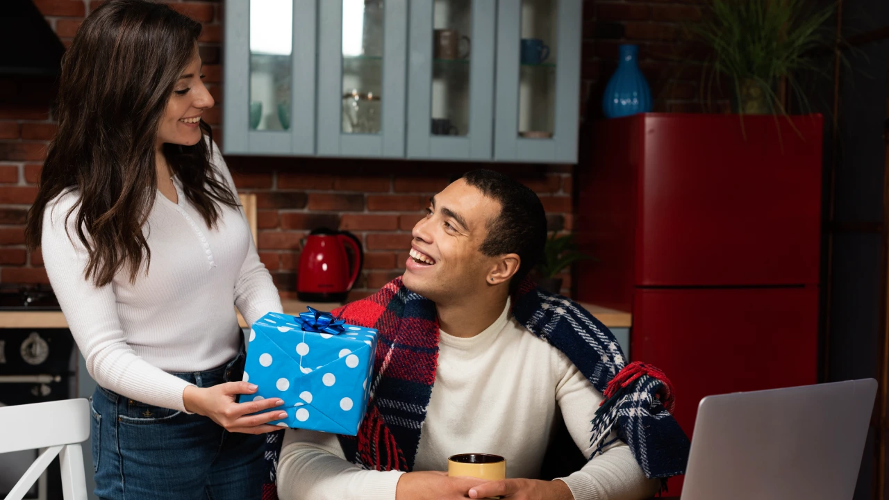 Top 10 Tech Gifts for Teens: Cool, Smart & Affordable Ideas