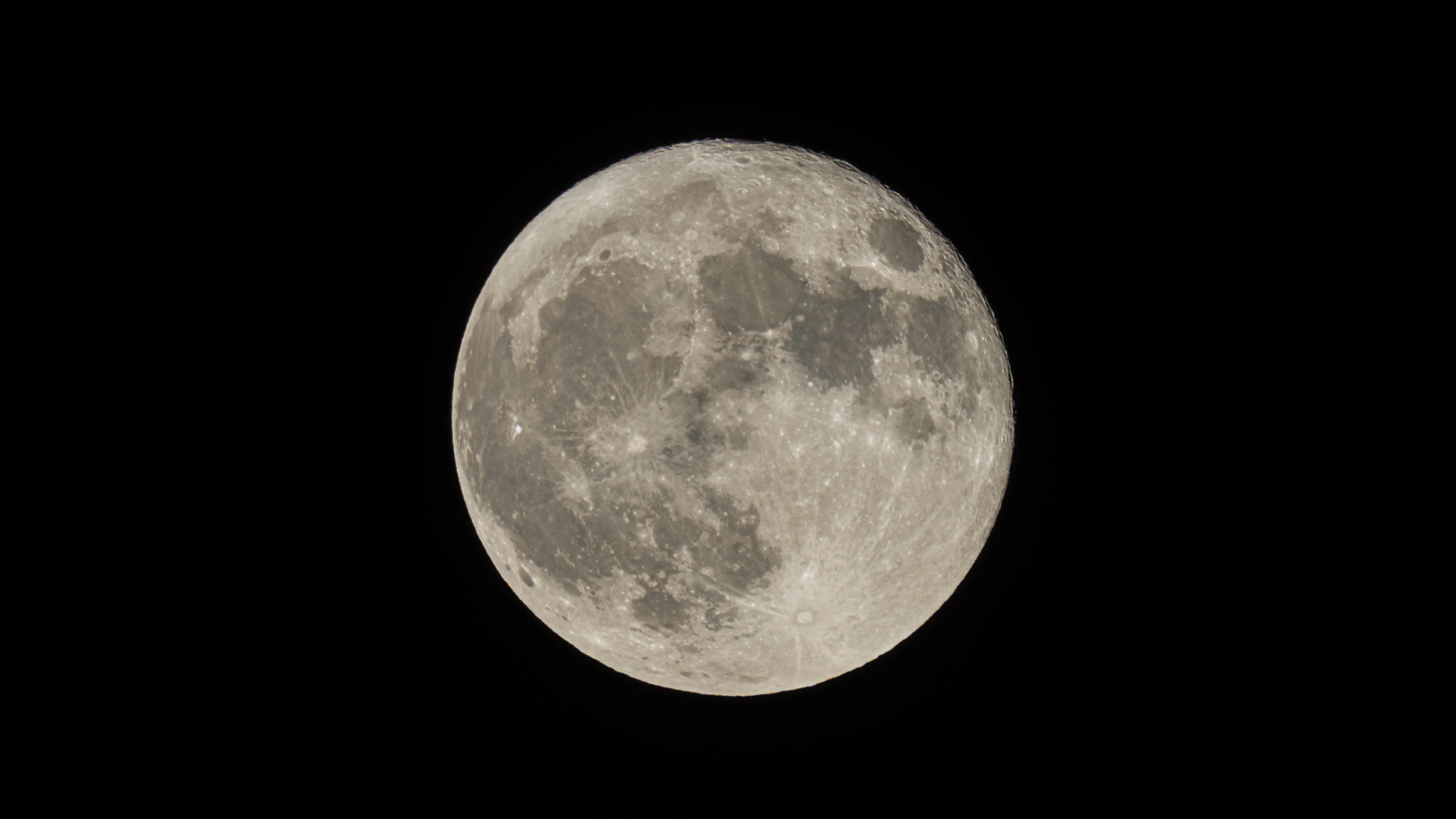 The super full moon on November 5 will have the most intense effect on these four zodiac signs