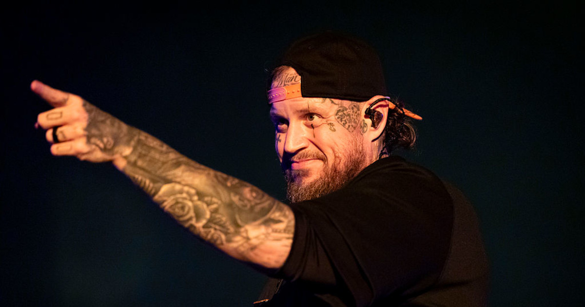 Jelly Roll Brings UFC Legend on Stage at Concert and Fans Are All Saying the Same Thing