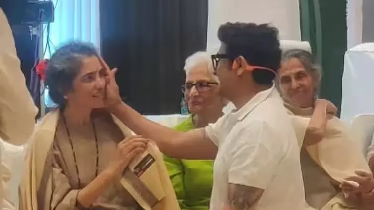 Sonu Nigam Makes Satish Shah’s Wife Madhu Sing ‘Tere Mere Sapne’