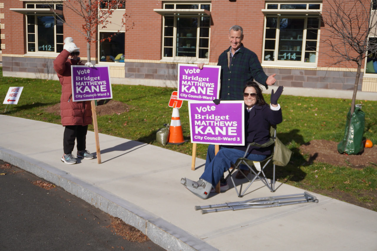 ‘You can’t complain …’ Polls busy, trouble