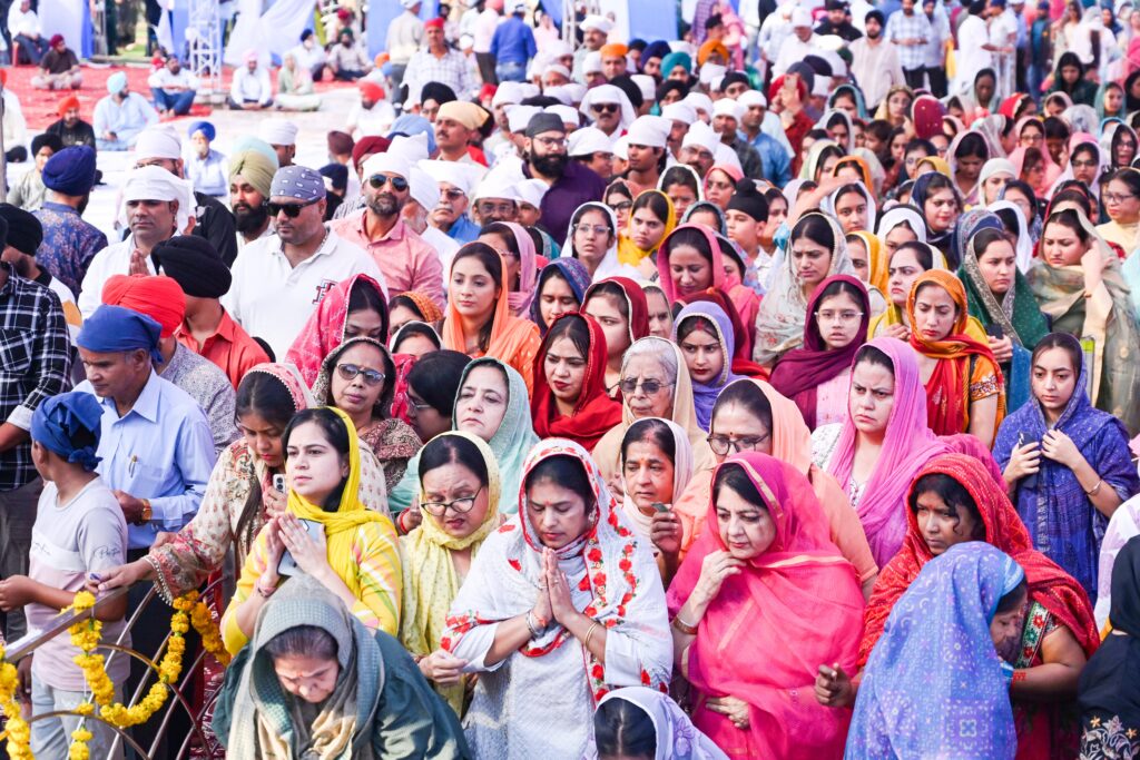 Jabalpur: Guru Nanak Jayanti celebrations #Gallery