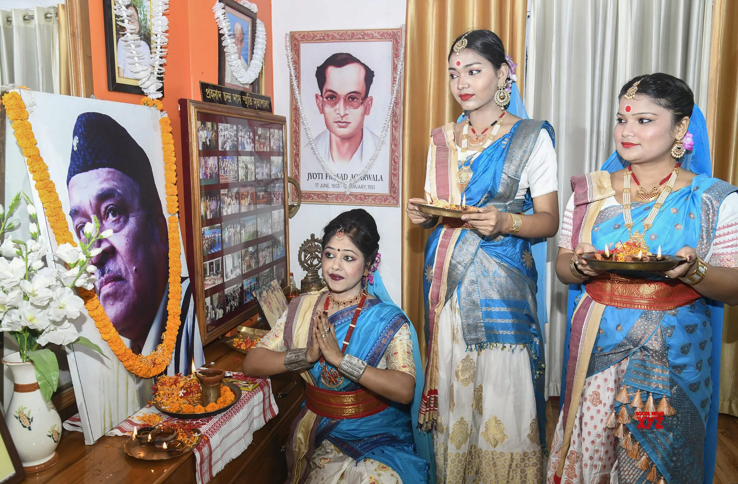 Tezpur: Students pay tribute to Bhupen Hazarika #Gallery