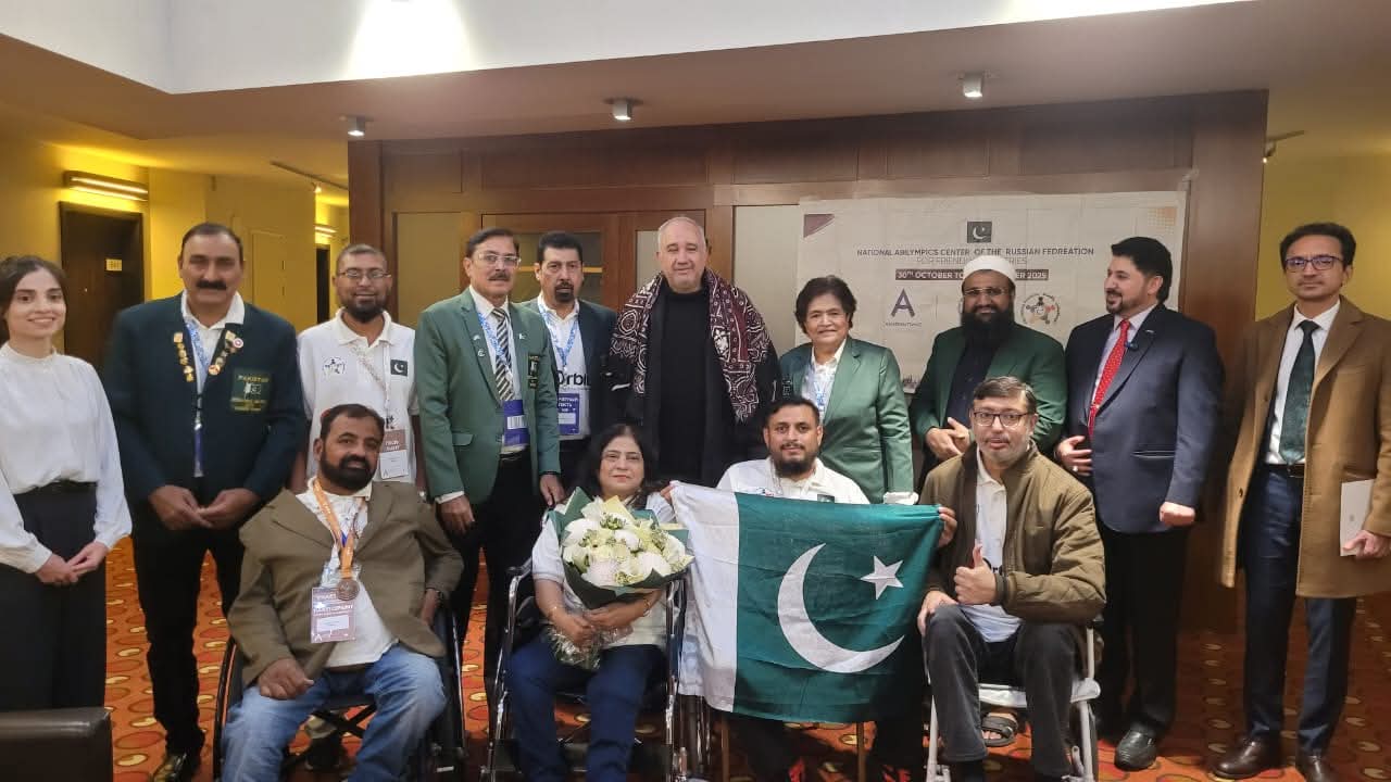 Ambassador Tirmizi meets Pakistani team participating in Abilympics