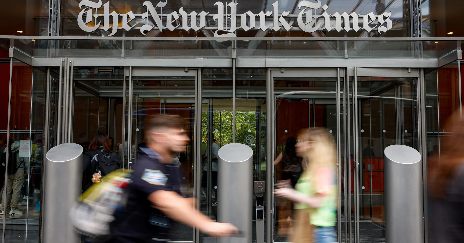 New York Times projects upbeat subscription revenue on steady demand