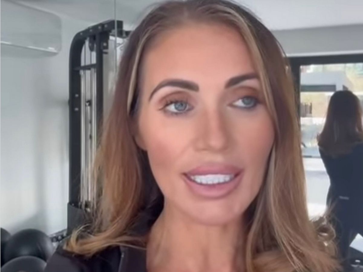 TOWIE star flooded with support as she announces sad family news