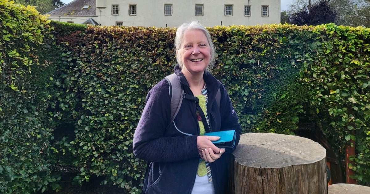 Florist’s fatal lung condition may have been triggered by pollen, say family