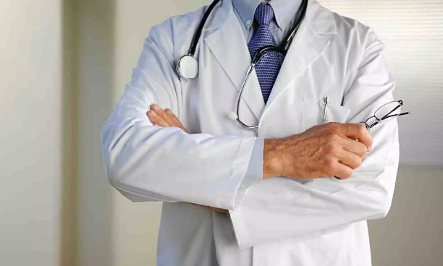 Nearly 74 percent Medicos in India under excessive clerical workload: Survey