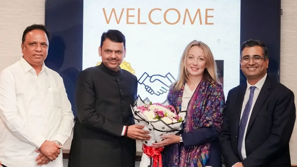 Maharashtra Government Announces Partnership With Elon Musk's Starlink for Satellite-Based Connectivity in State