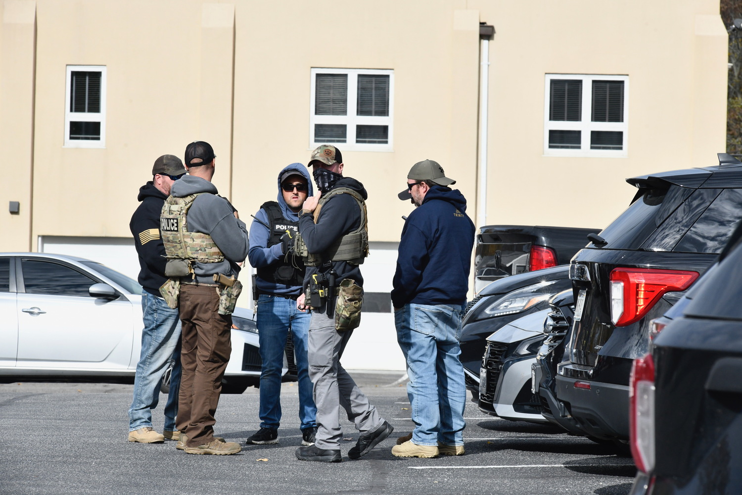 Dozens of ICE Agents Sweep Through Hampton Bays and Westhampton Beach Wednesday