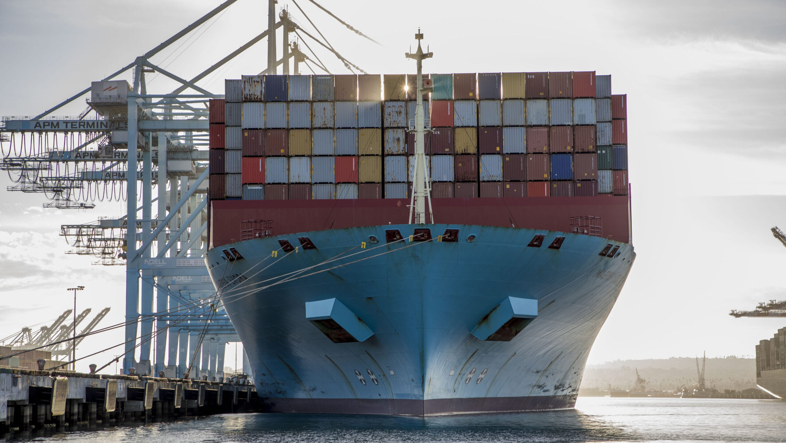 Maersk's surprising strategy amid falling freight rates