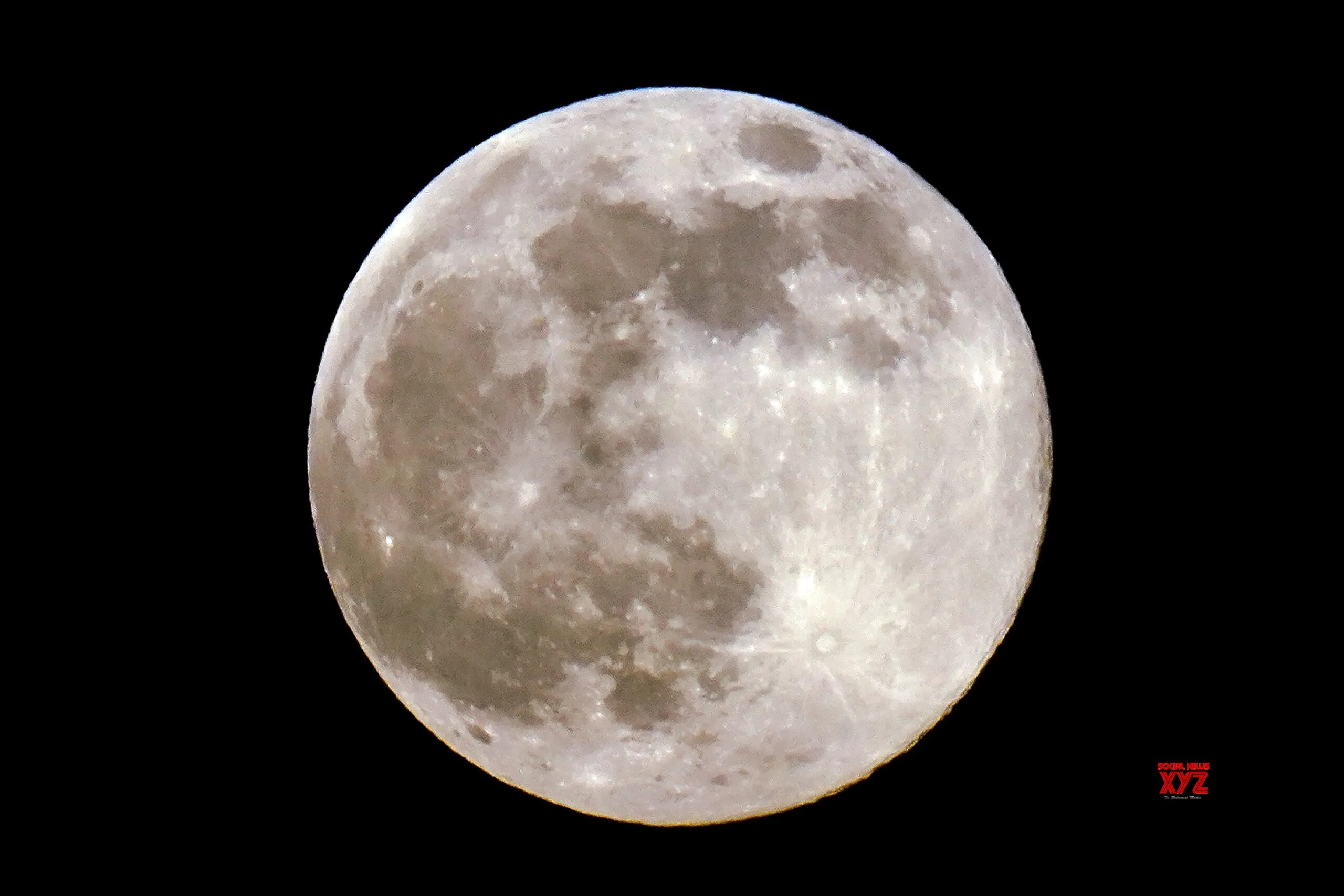 Ahmedabad: Full Moon Shines on Kartik Purnima #Gallery