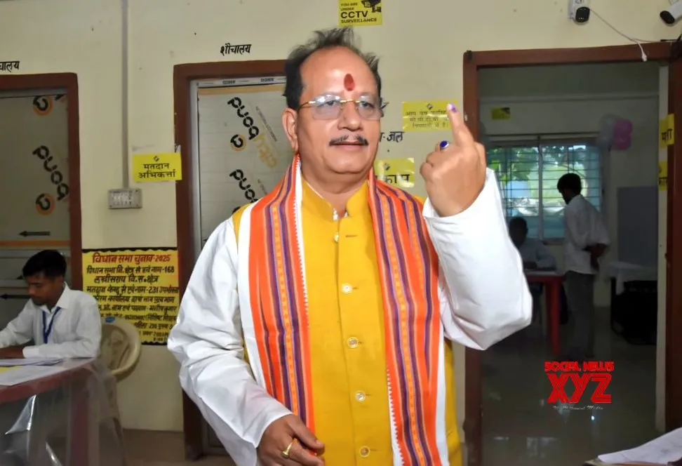 Lakhisarai: Vijay Kumar Sinha Casts Vote #Gallery