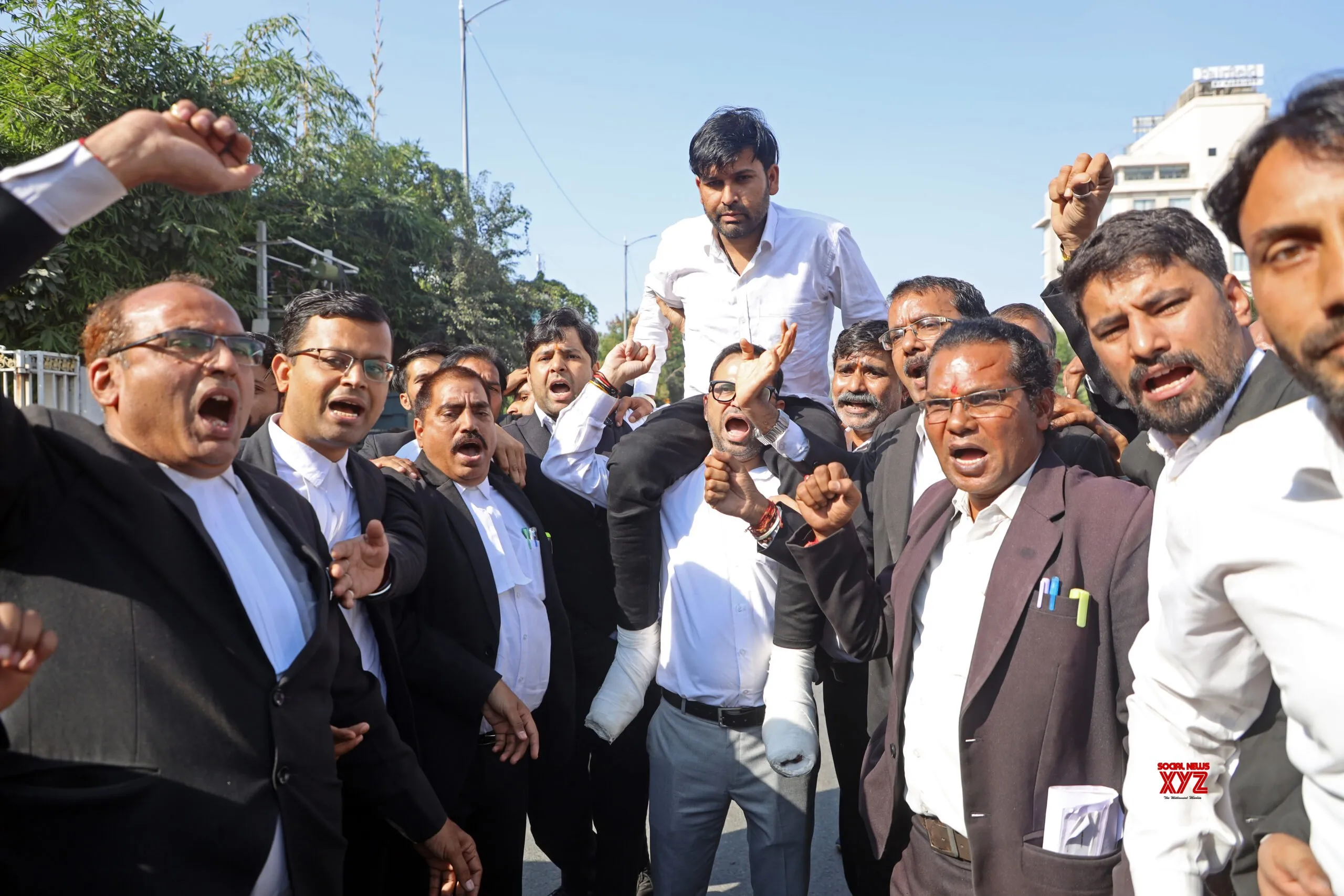 Jaipur: Lawyers Protest Vikram Singh’s Arrest #Gallery