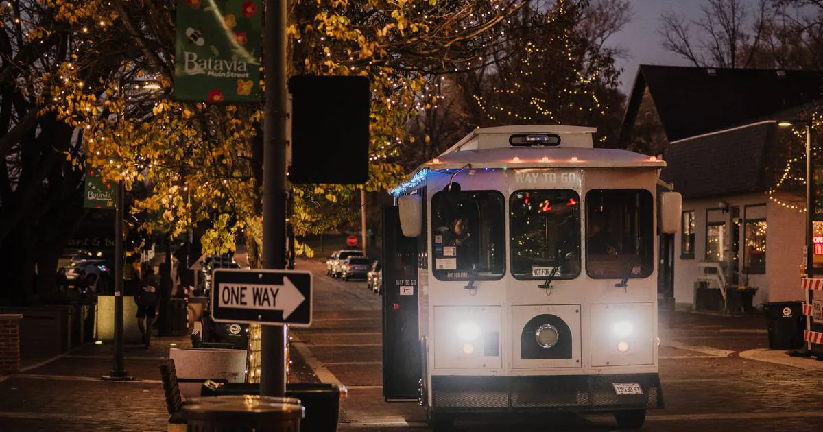 Holiday Sneak Peek returns to downtown Batavia Nov. 6