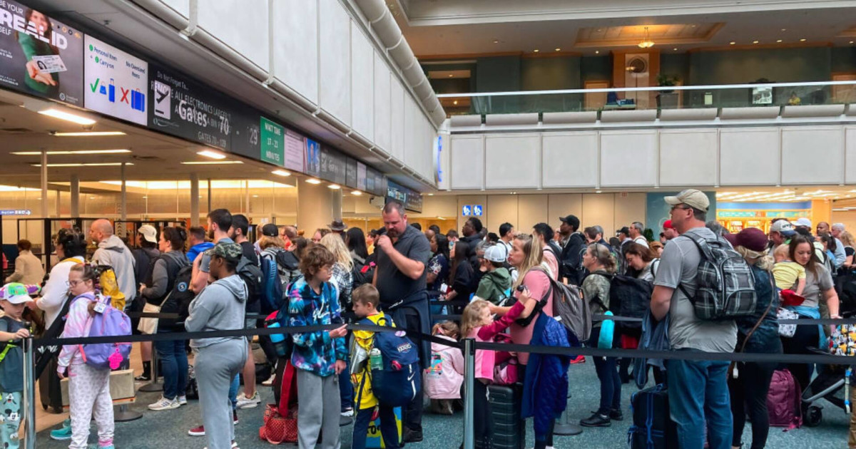 Major airports issue new TSA alerts as passengers miss flights