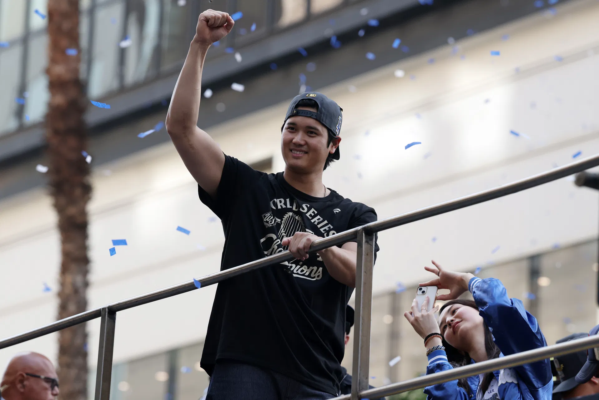 "Shohei Ohtani is human"; "No-Sho’d the rest of the series" - Fans divided as Dodgers star's dad fears unfair expectations after NLCS Game 4 heroics