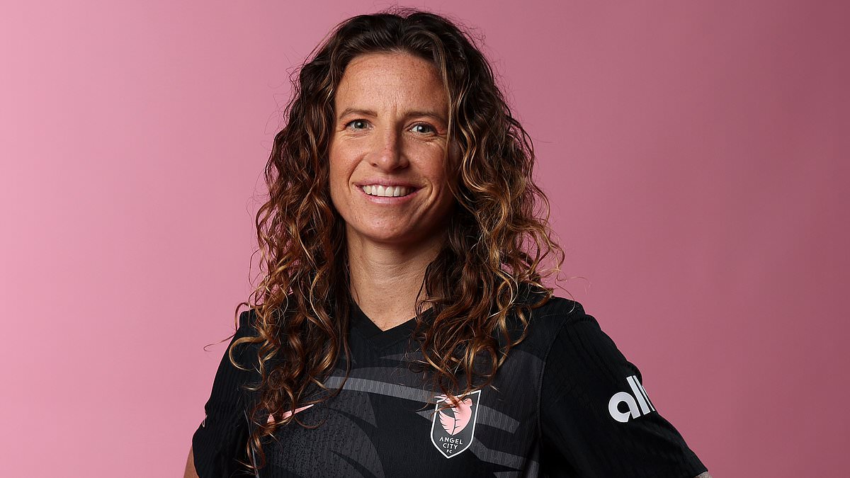 Angel City FC star Elizabeth Eddy at war with teammates over 'racist and transphobic' op-ed