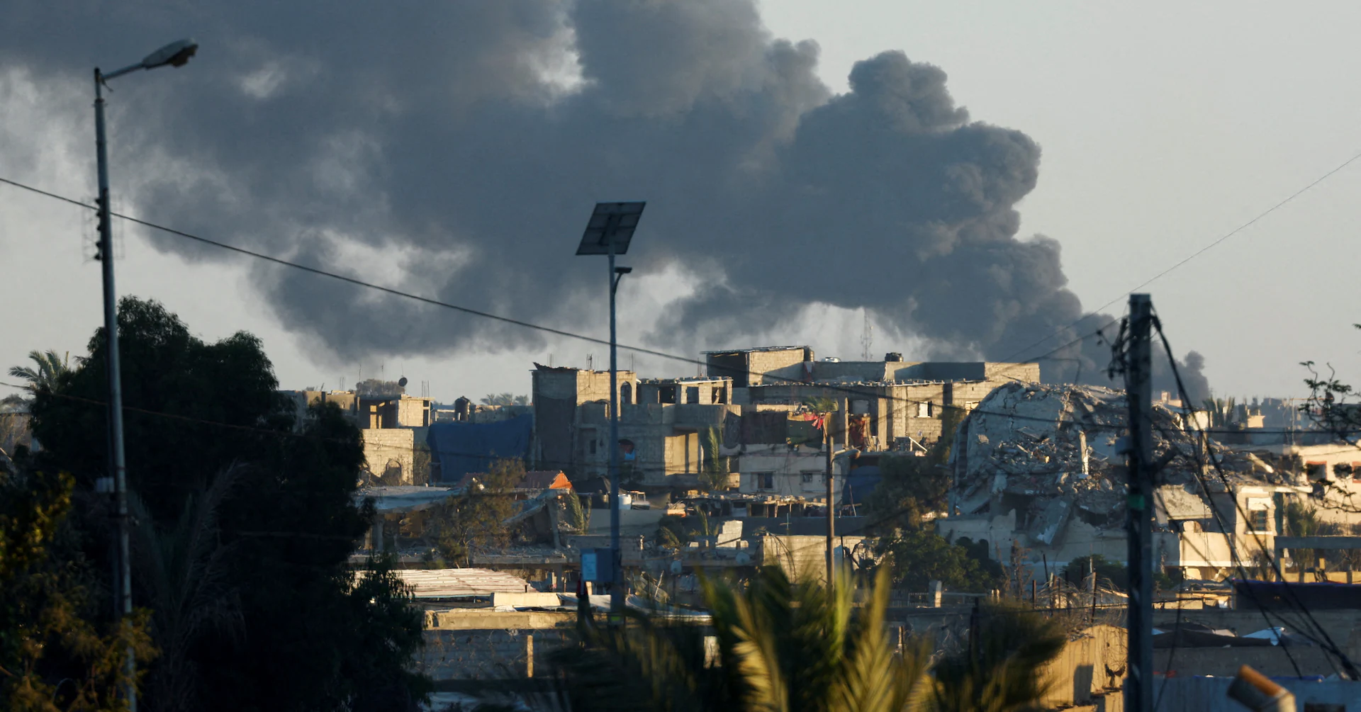 Mediators propose deal to get Hamas fighters out of Gaza's Israeli zone, sources say