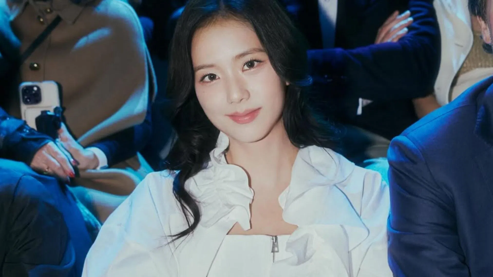 “Threaten her own company over her own career?”-Netizens divided as fans prepare protest truck criticizing BLISSOO’s management of BLACKPINK’s Jisoo