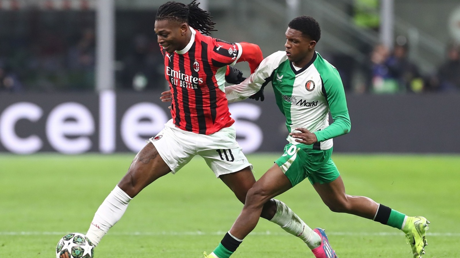Arsenal continues to follow Feyenoord star Givairo Read